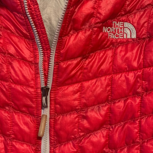North Face Thermoball Jacket - Picture 11 of 16